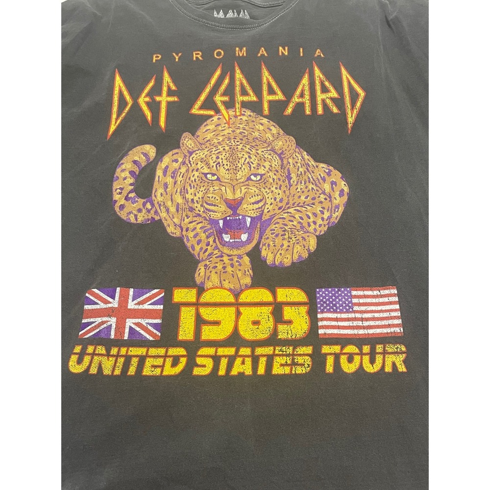 Def Leppard Pyromania 1983 US Tour Graphic T-Shirt Charcoal Gray XL